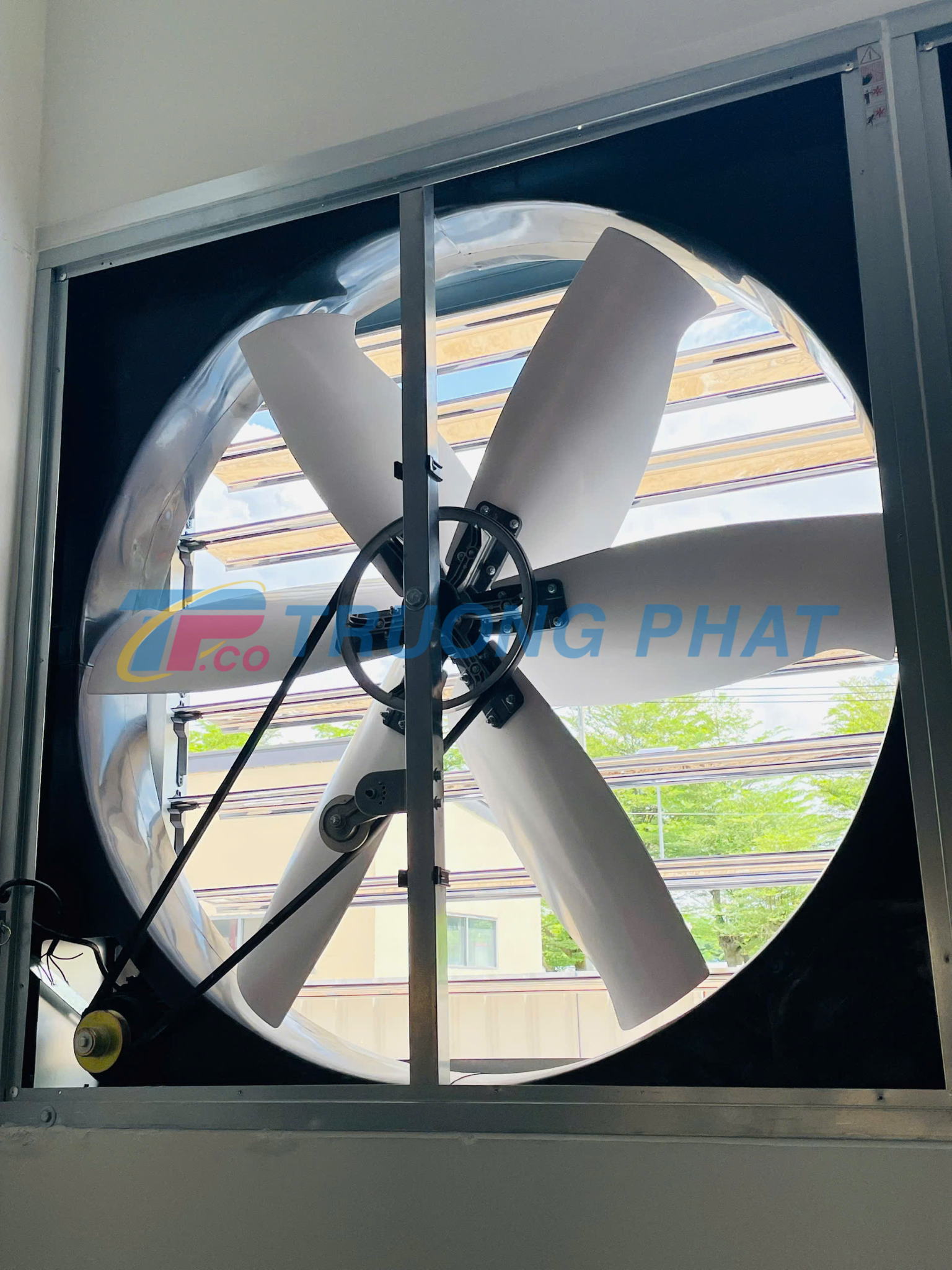 Quạt hút công nghiệp 1220x1220x400 tại công trình