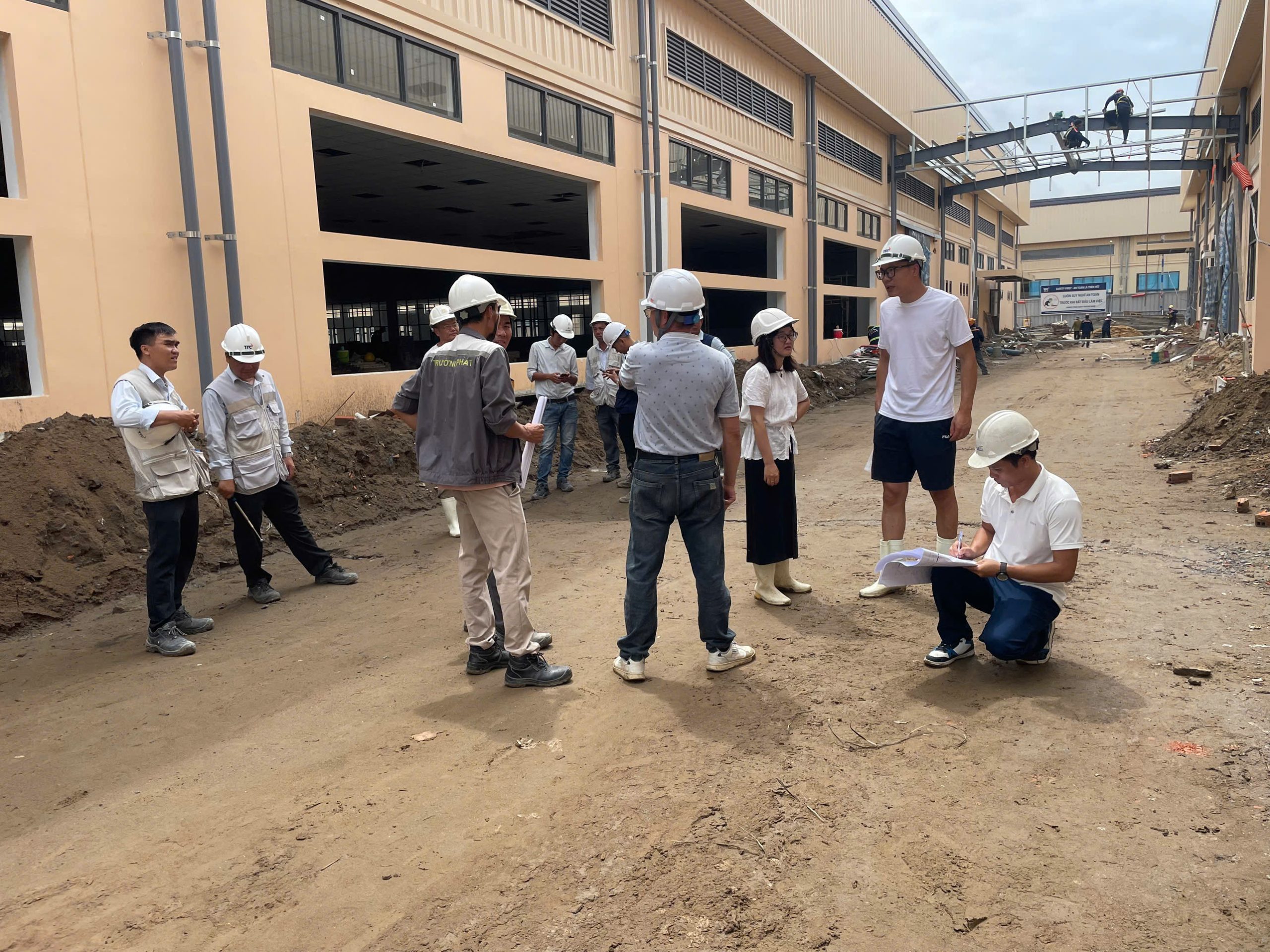 Khảo sát và Tư vấn doanh nghiệp lắp đặt quạt hút công nghiệp
